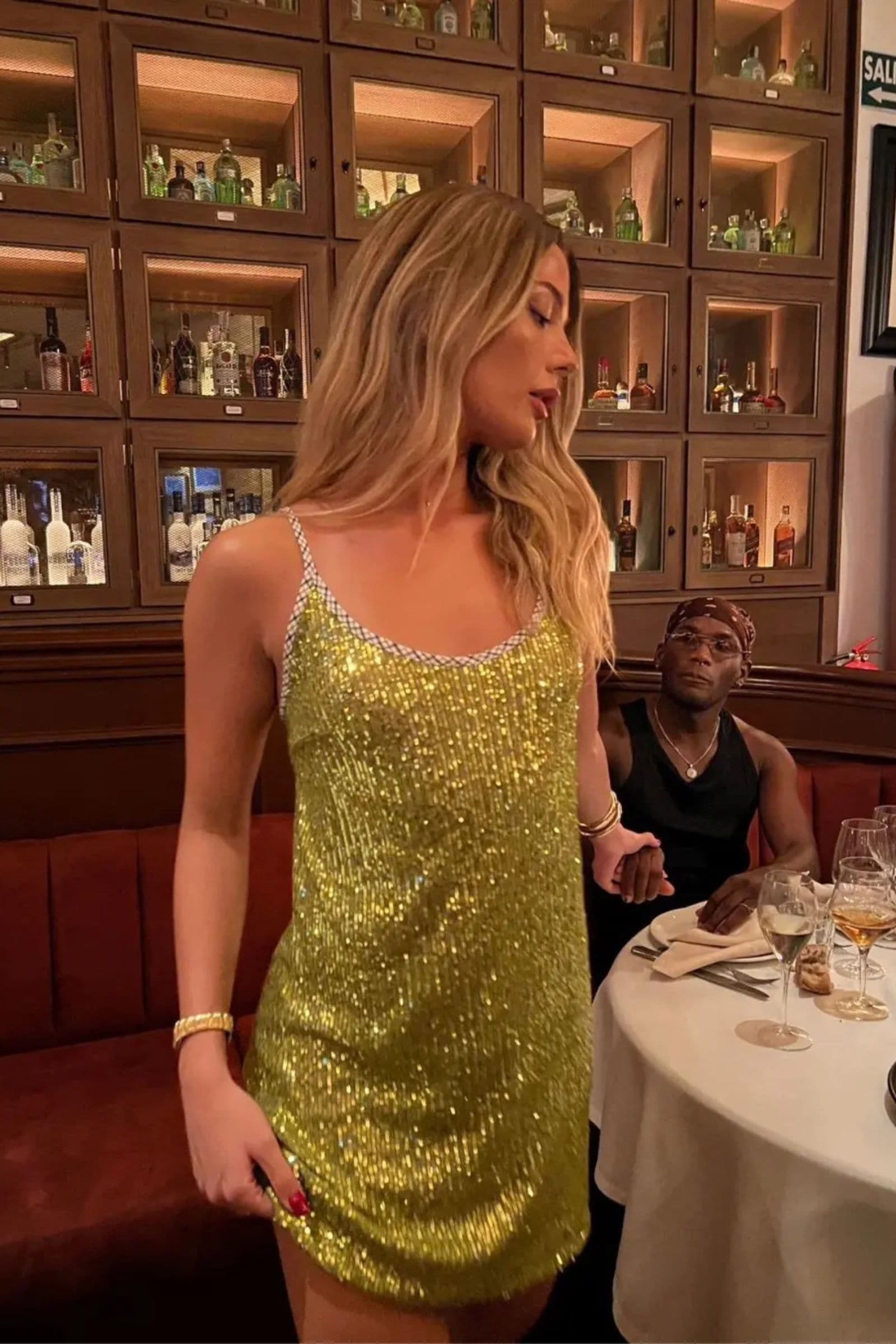 Loue Robe Robert à sequins  | Extended