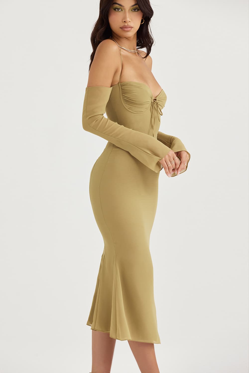 Loue House of CB Robe Naomi | Extended