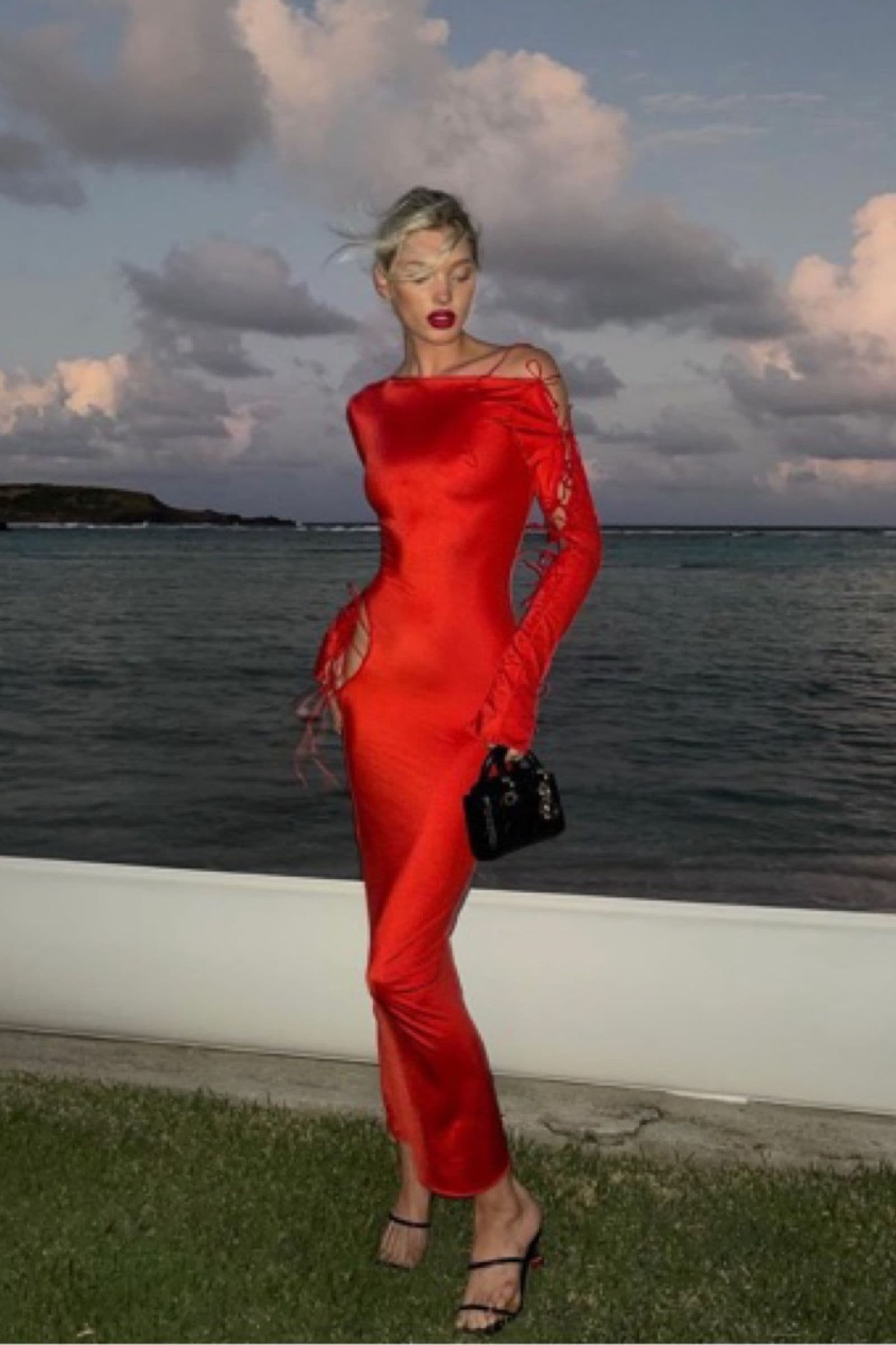 Loue Fanci Club Robe Rouge | Extended