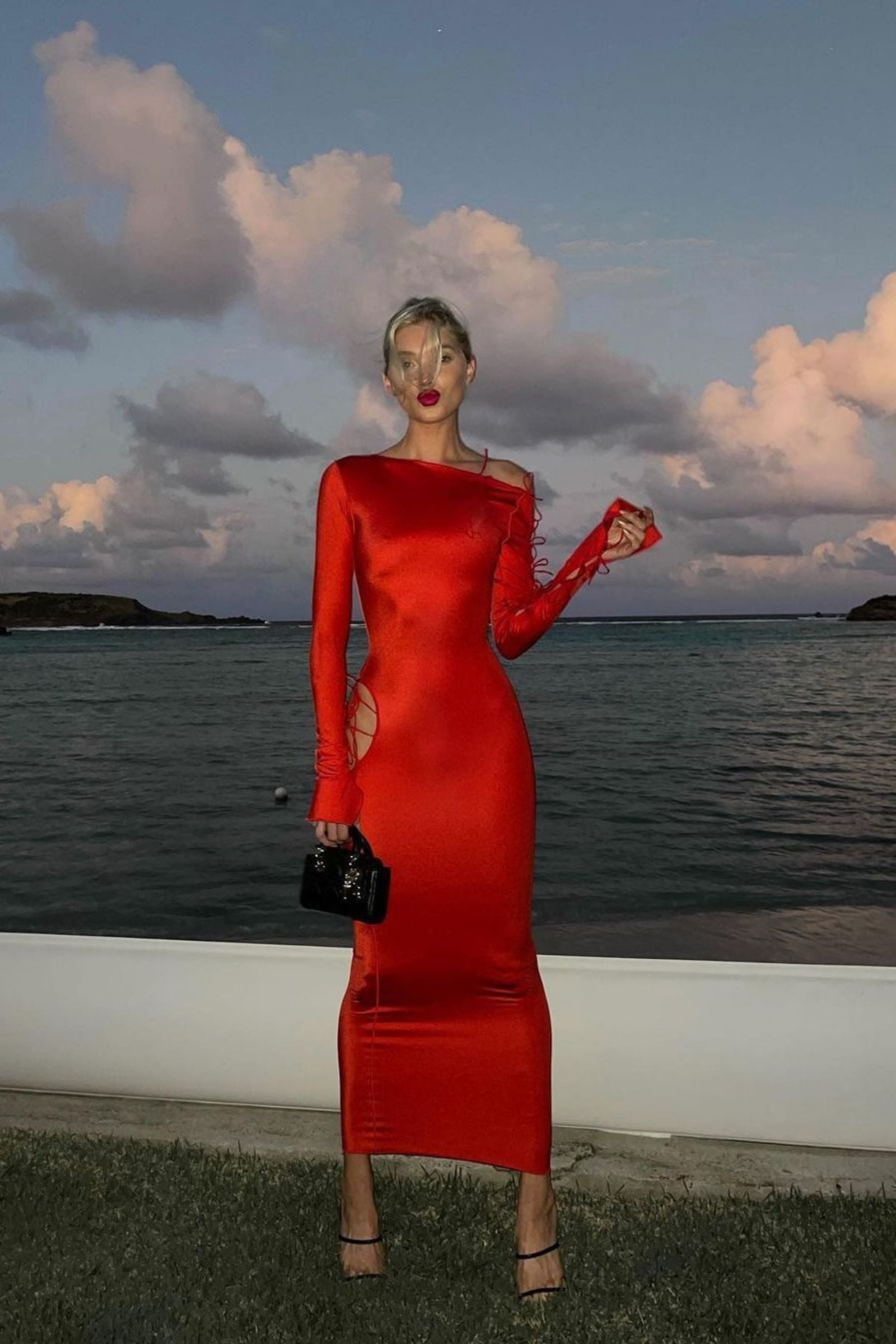 Loue Fanci Club Robe Rouge | Extended