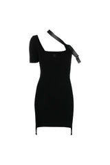 Robe courte à design asymétrique