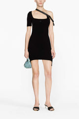 Robe courte à design asymétrique